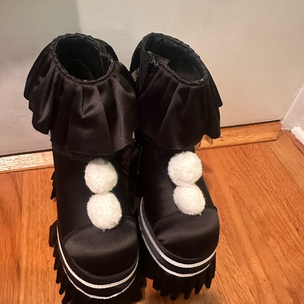 Dolls Kill Killer Clown Platform Boots New wo Box size 6